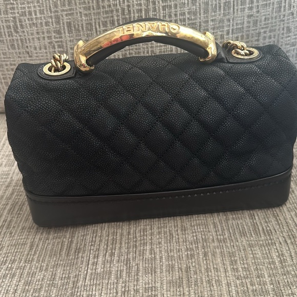 Chanel Black Quilted Leather Chain Bag - Picture 3 of 12